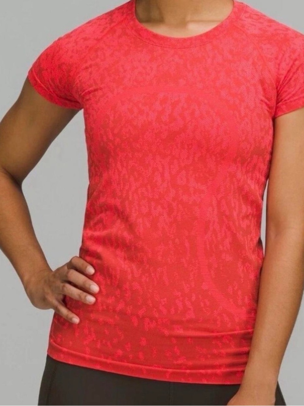 lululemon athletica Short Sleeve swiftly Tech Top in Coral Red size 10